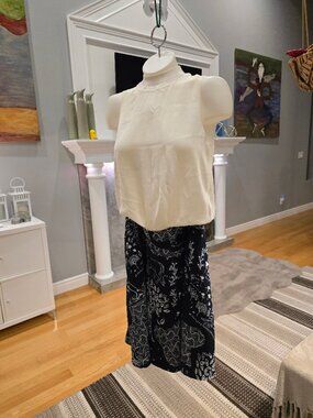 THEORY Blouse sleeveless white 100% SILK